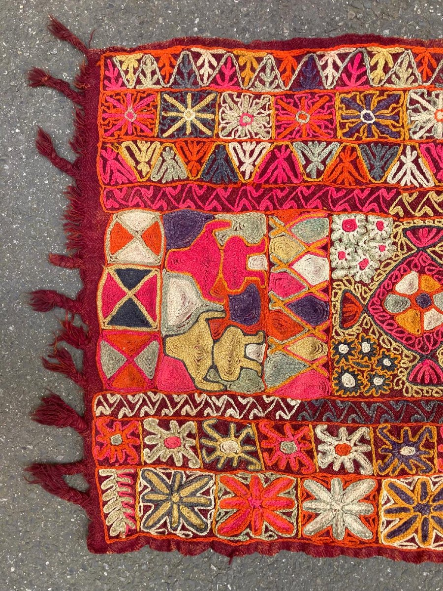 Kilim / Broderie. Irak. Années 1970. 235 x 72 cm-photo-2