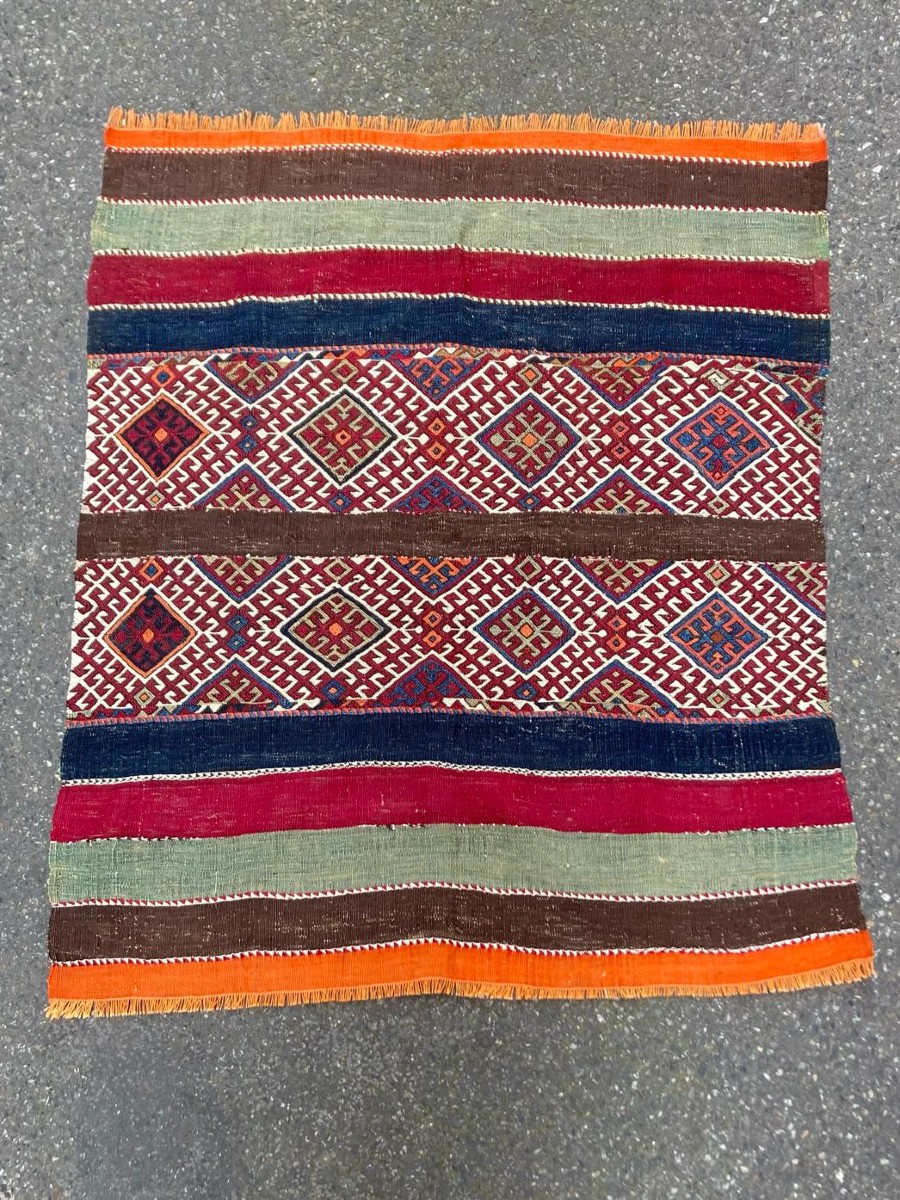 Kilim Cuval Gaziantep - Anatolie. Circa 1880.  130 x 108 cm