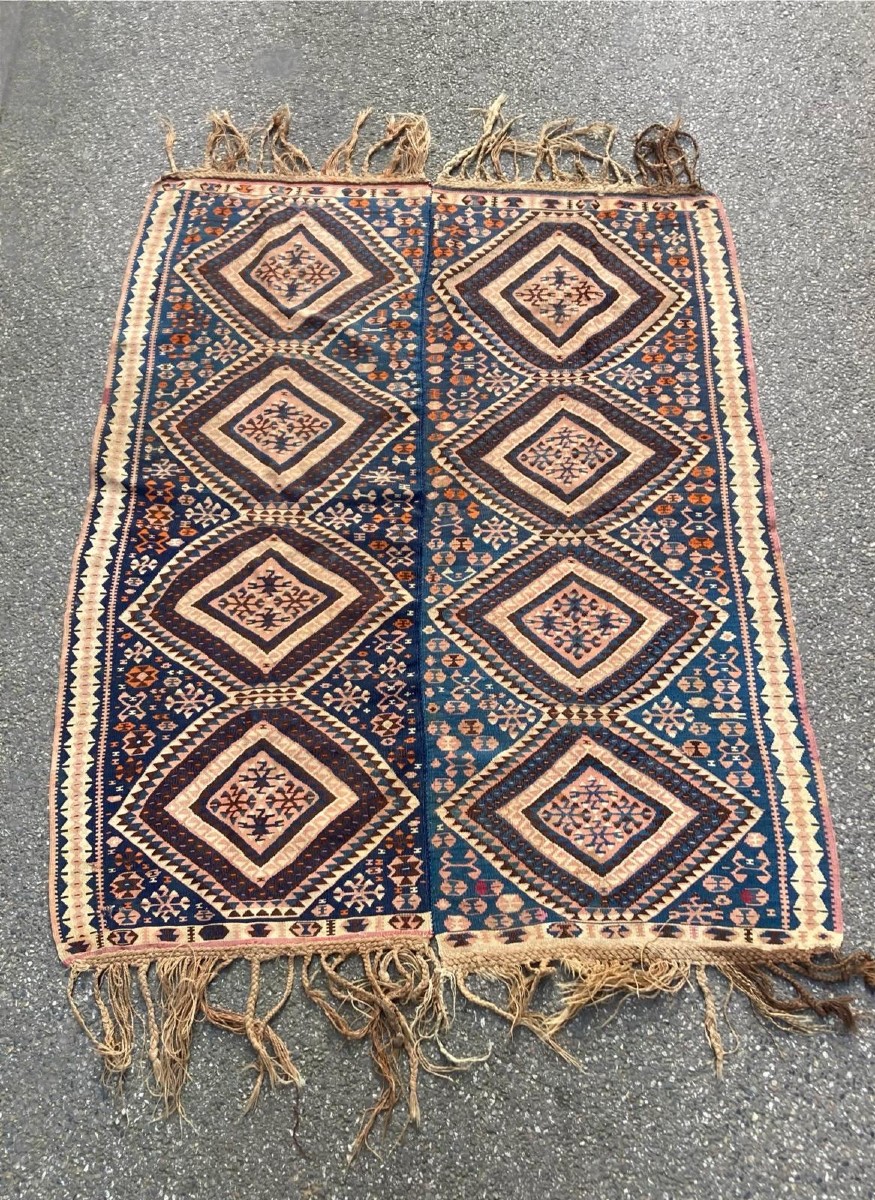 Kilim Hakkari - Anatolia. Circa 1880.200 X 156 Cm