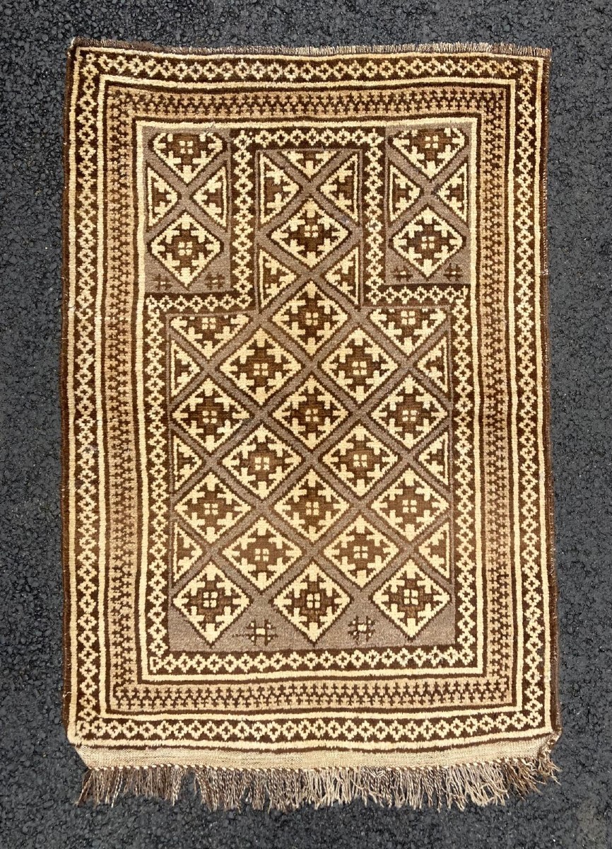 Tapis Beloutch / Afghanistan. Circa 1950. 125 x 85 cm