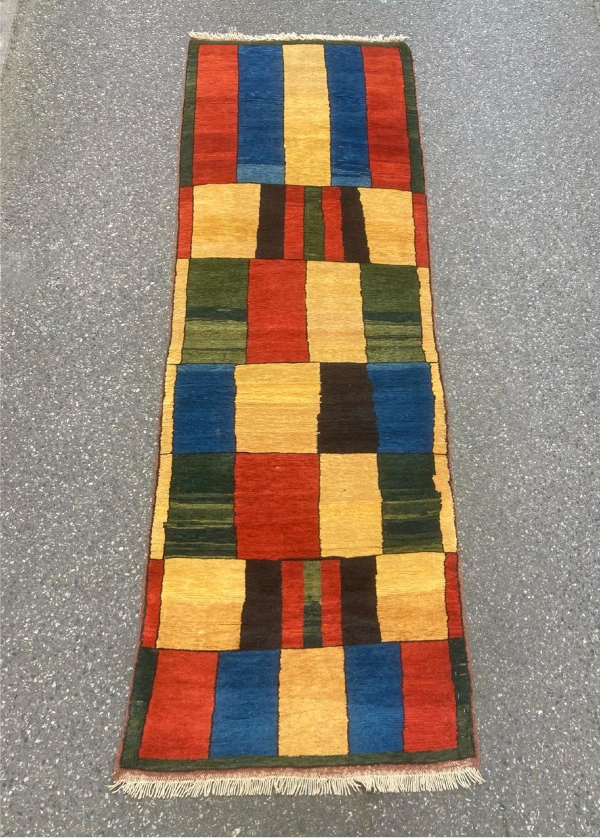 Tapis Gabbeh - Iran. Milieu 20 ième. 285 x 92 cm