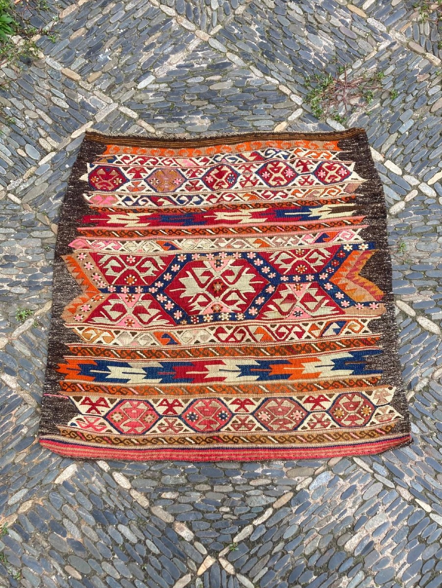 Kilim Mersin - Anatolie. Circa  1920. 105 x 101 cm