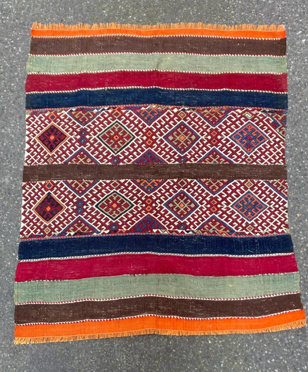 Kilim Cuval Gaziantep - Anatolie. Circa 1880.  130 x 108 cm