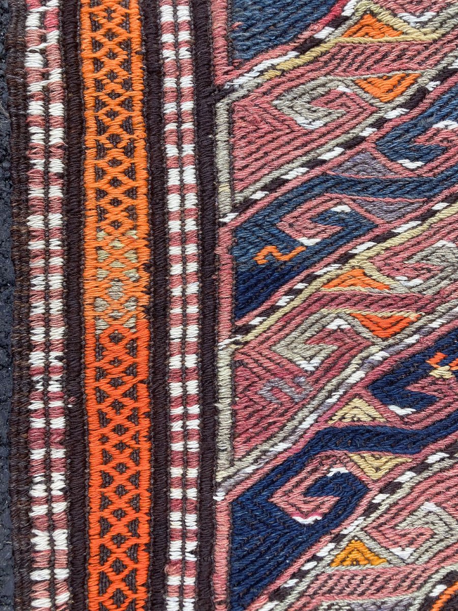 Mut Embroidered Kilim / Anatolia. Circa 1920. 212 X 113 Cm-photo-5