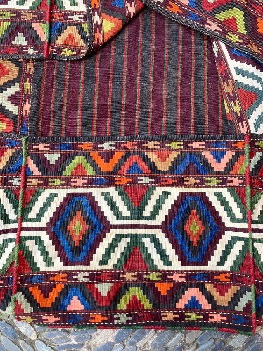 Maffrash Karabag Caucasus. Circa 1900. 116 X 56 X 47 Cm-photo-1