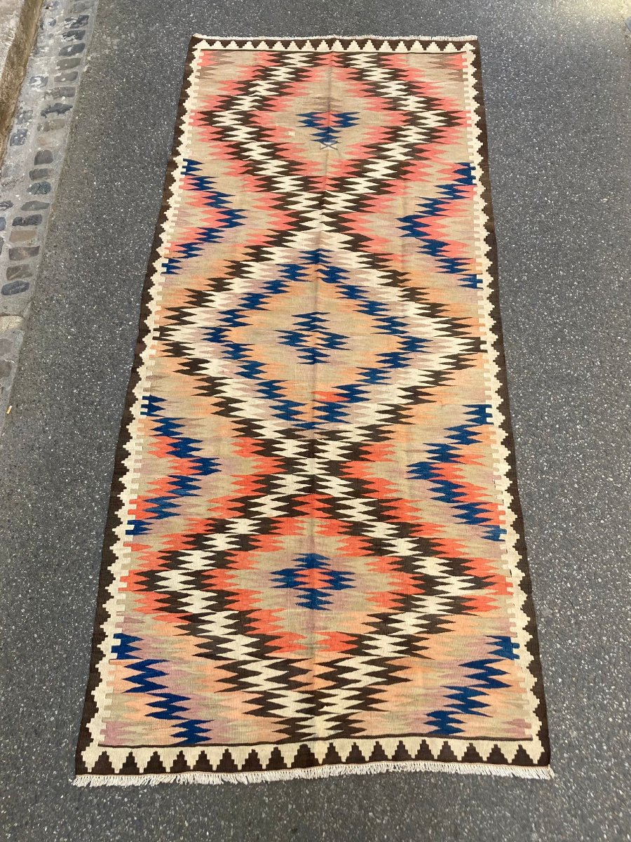 Kilim Qashqai / Veramin. Persian. Mid 20th. 322 X 142 Cm-photo-2