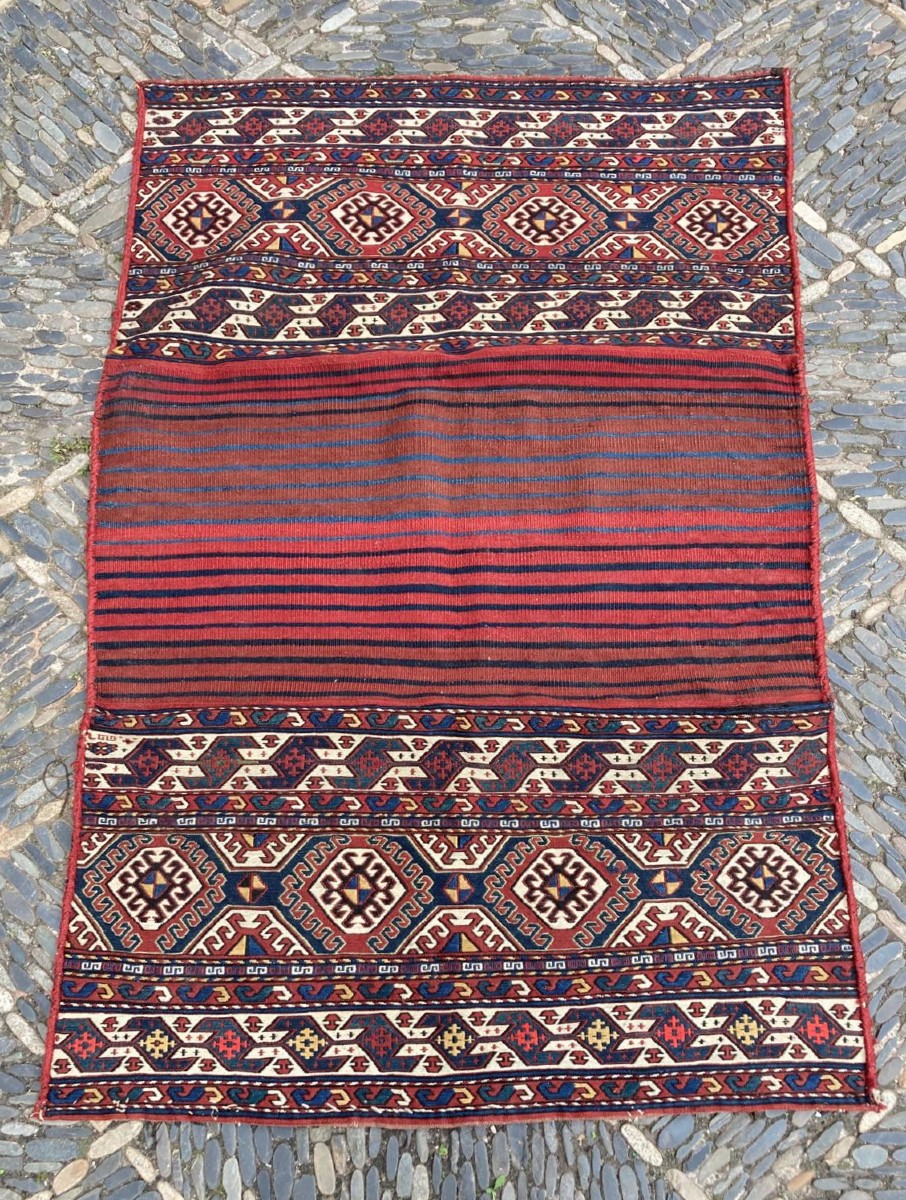 Maffrash Karabag Caucase. Circa 1900. 163 x 104 cm