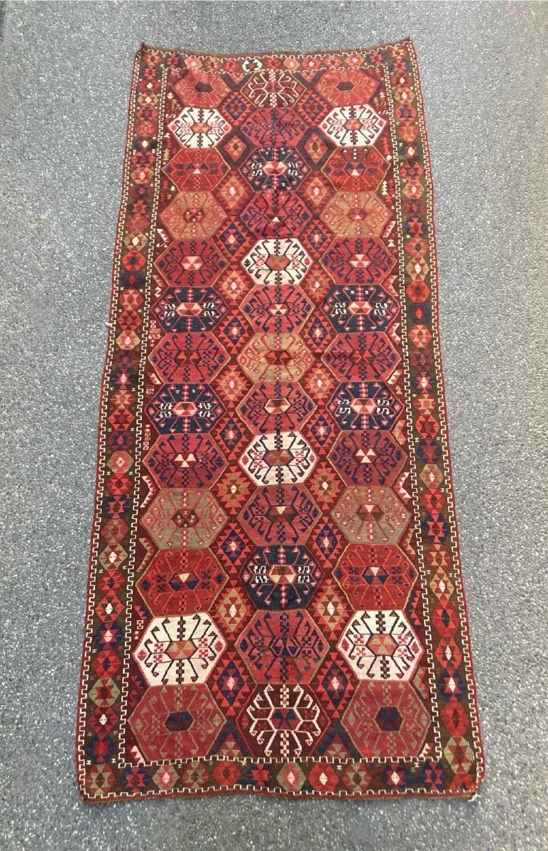 Kilim Kars - Anatolia. Circa 1900. 320 X 130 Cm