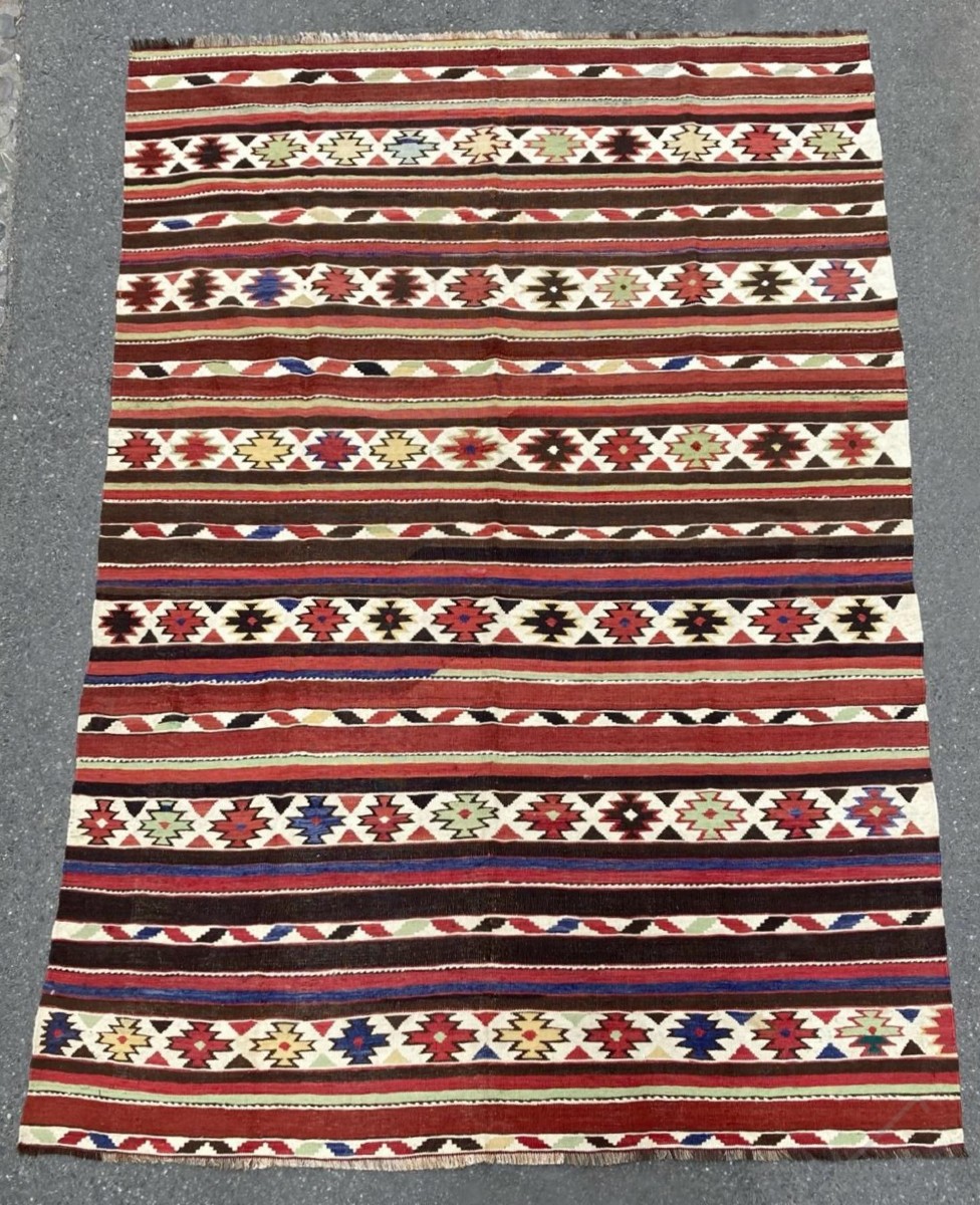 Kilim Shirvan - Persia. Circa 1900. 270 X 178 Cm