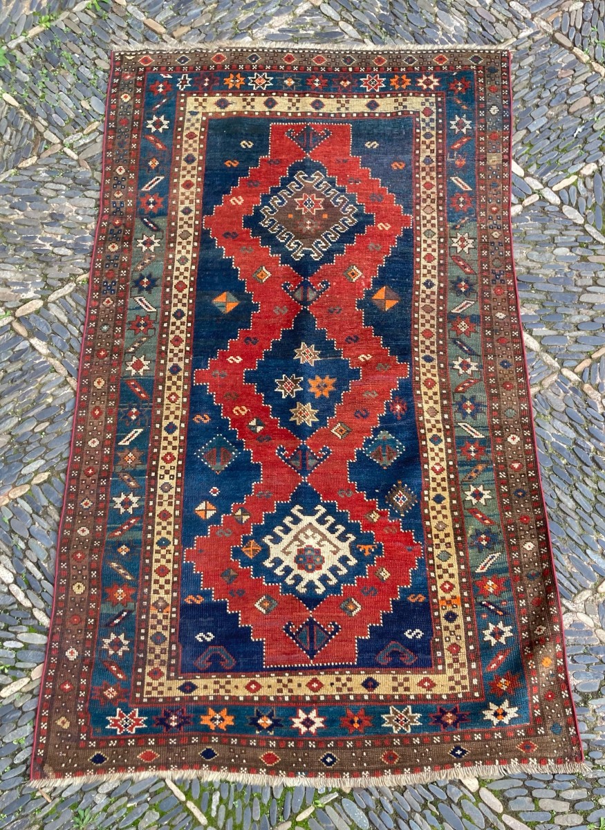 Tapis Karabakh. Caucase du Sud. Circa 1880. 200 x 116 cm