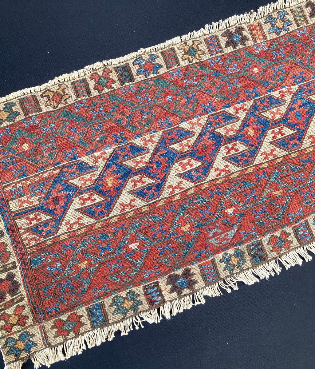 Fragment Maffrash Karabakh. Caucase. Fin 19 ième. 108 x 50 cm-photo-2