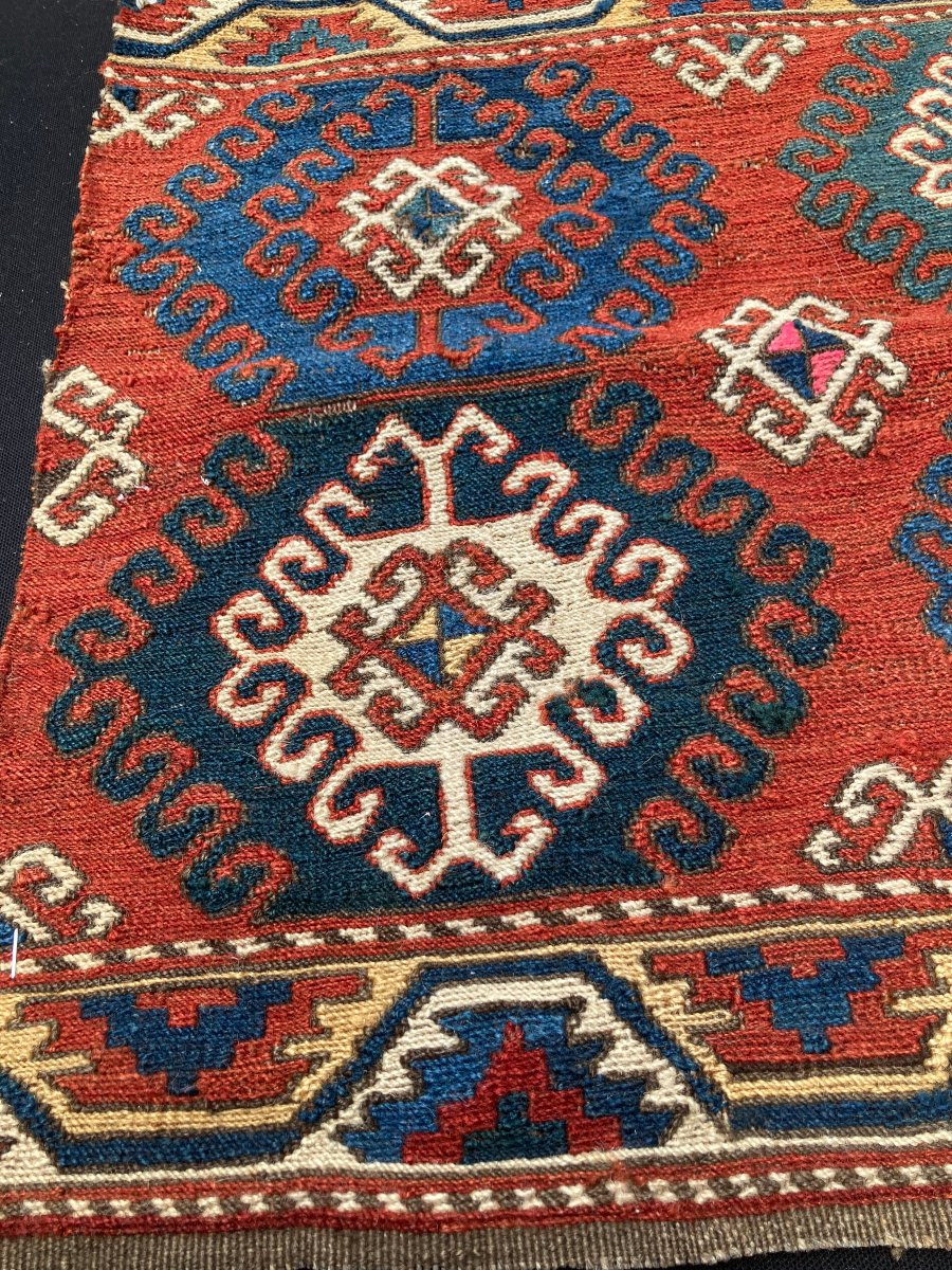 Paire de fragments de Maffrash Karabakh / Caucase. Circa 1880. 52 x 48 cm -photo-1