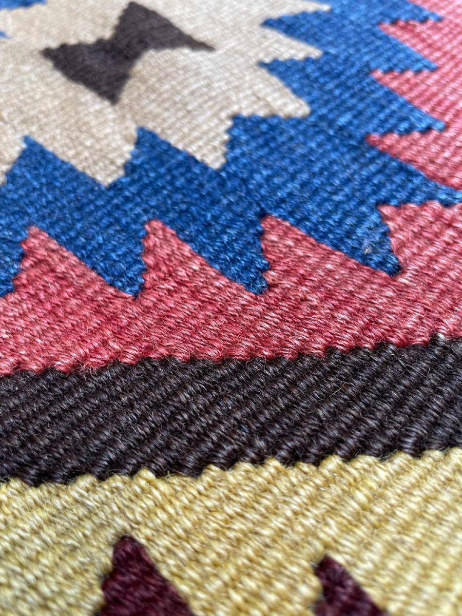 Kilim Qashqai - Veramin. Perse. Circa 1880. 350 x 145 cm-photo-8