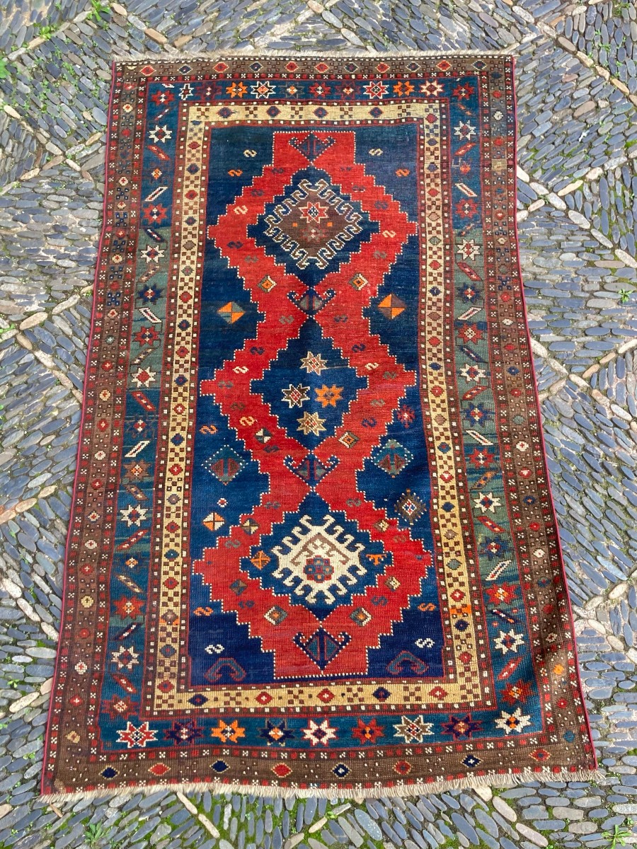 Tapis Karabakh. Caucase du Sud. Circa 1880. 200 x 116 cm
