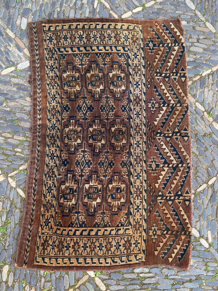 Turkmen Yomud Saddle Cloth. Circa 1900. 120 X 76 Cm