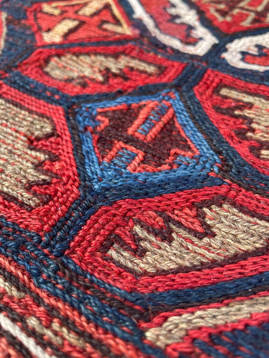 Khorjin Carpet. Bathiyari. Persia. Circa 1880. 102 X 90 Cm-photo-4