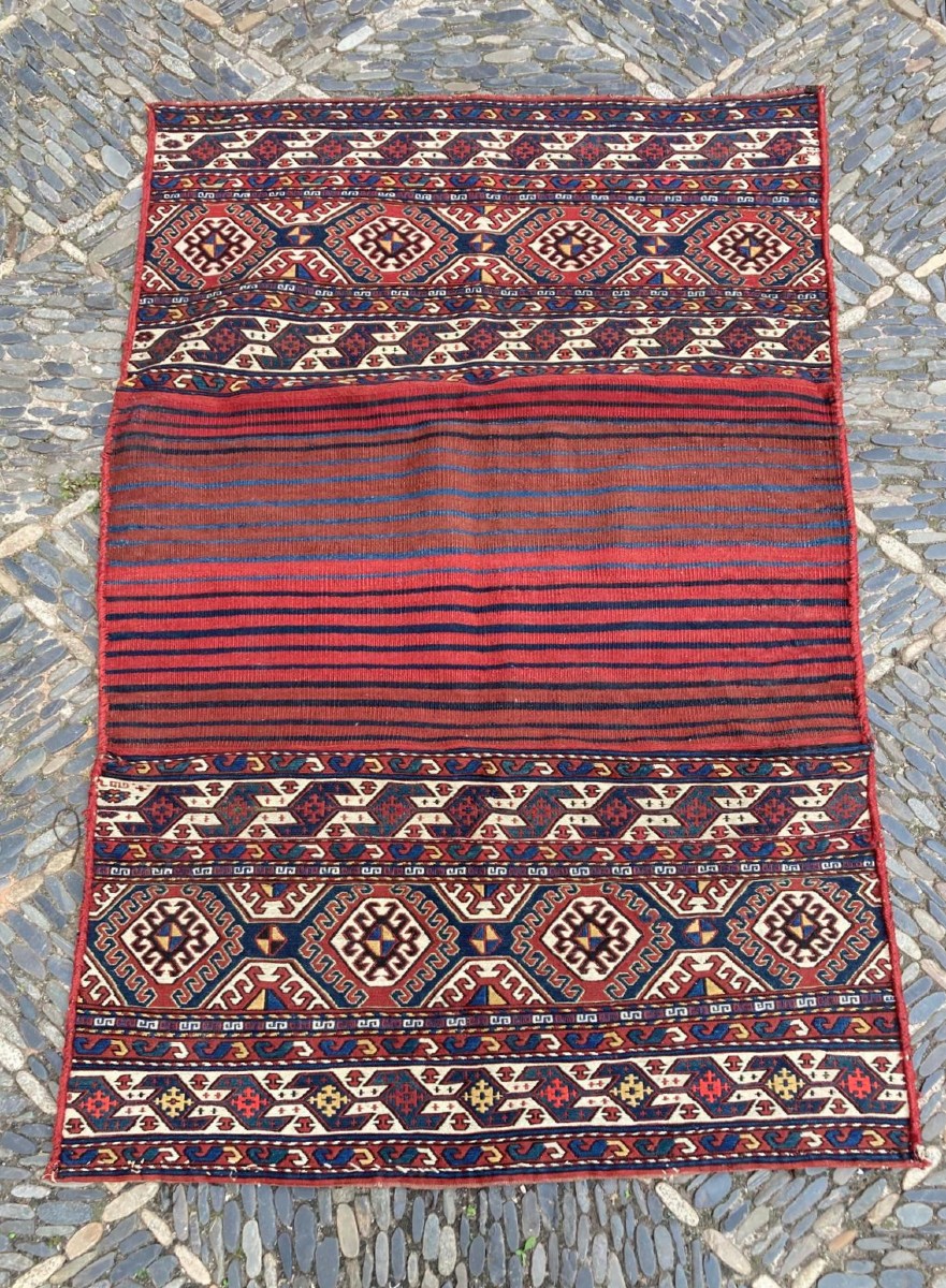 Maffrash Karabag. Caucasus. Circa 1900. 163 X 104 Cm