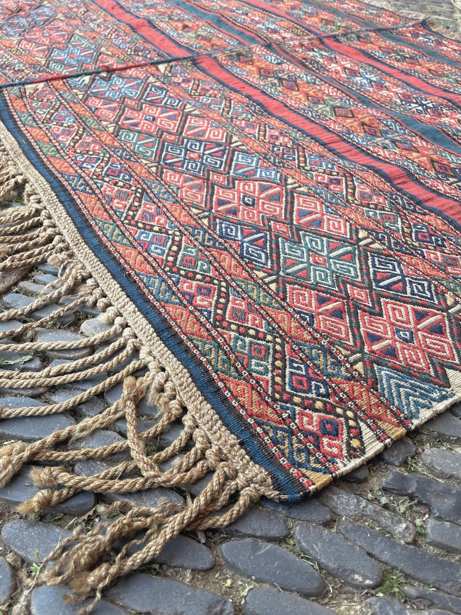Kilim entièrement brodé. Shahsaven / Perse. Circa 1880. 152 x 110 cm-photo-4