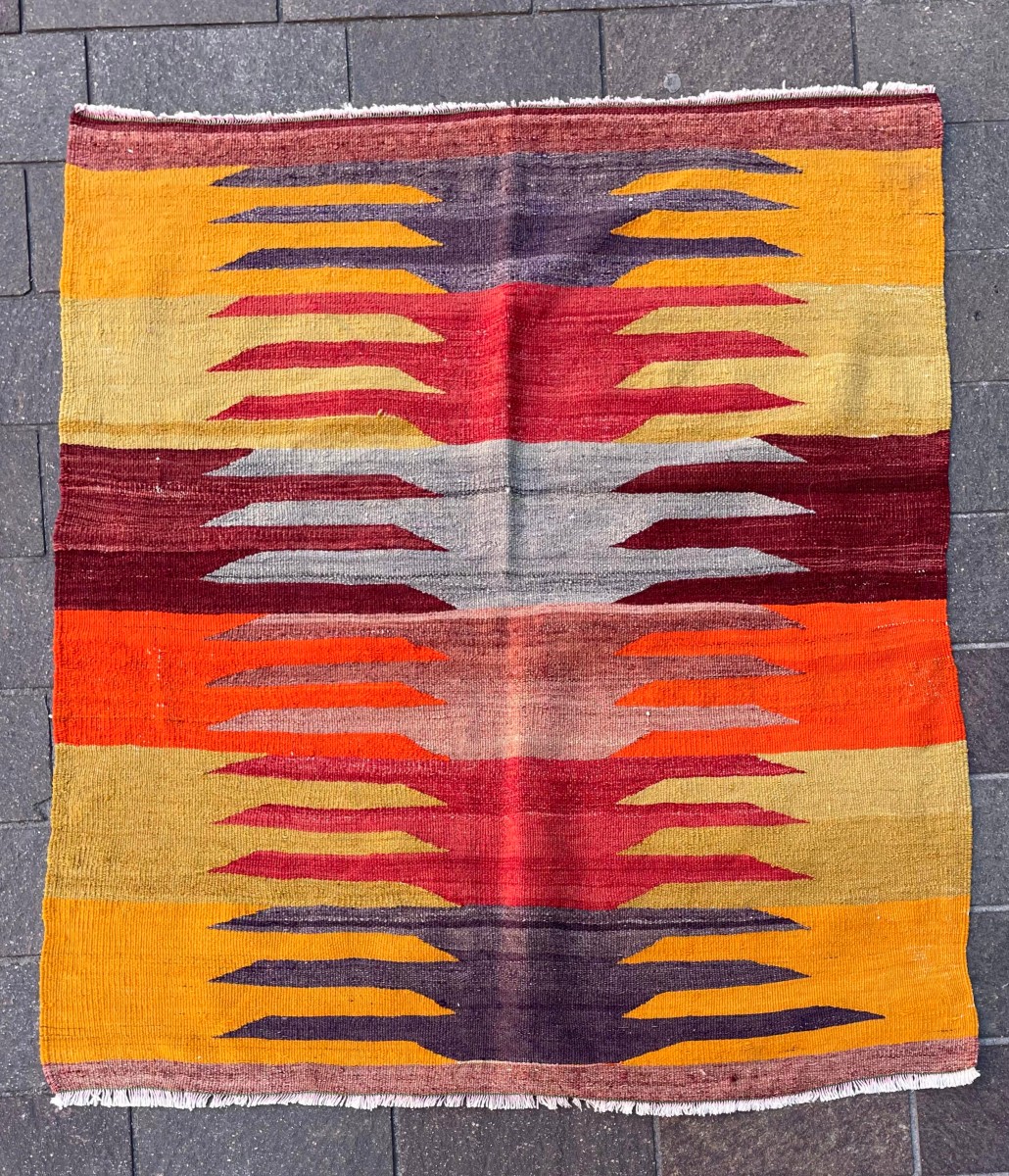 Kilim Parmaklı - Afyon. Anatolia. Circa 1950. 120 X 110 Cm