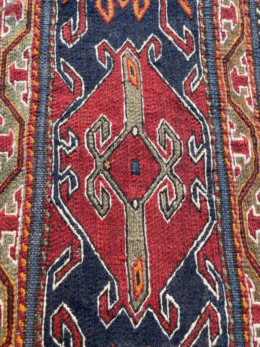 Maffrash Karabag Caucase. Circa 1880.  132 x 112 cm-photo-2