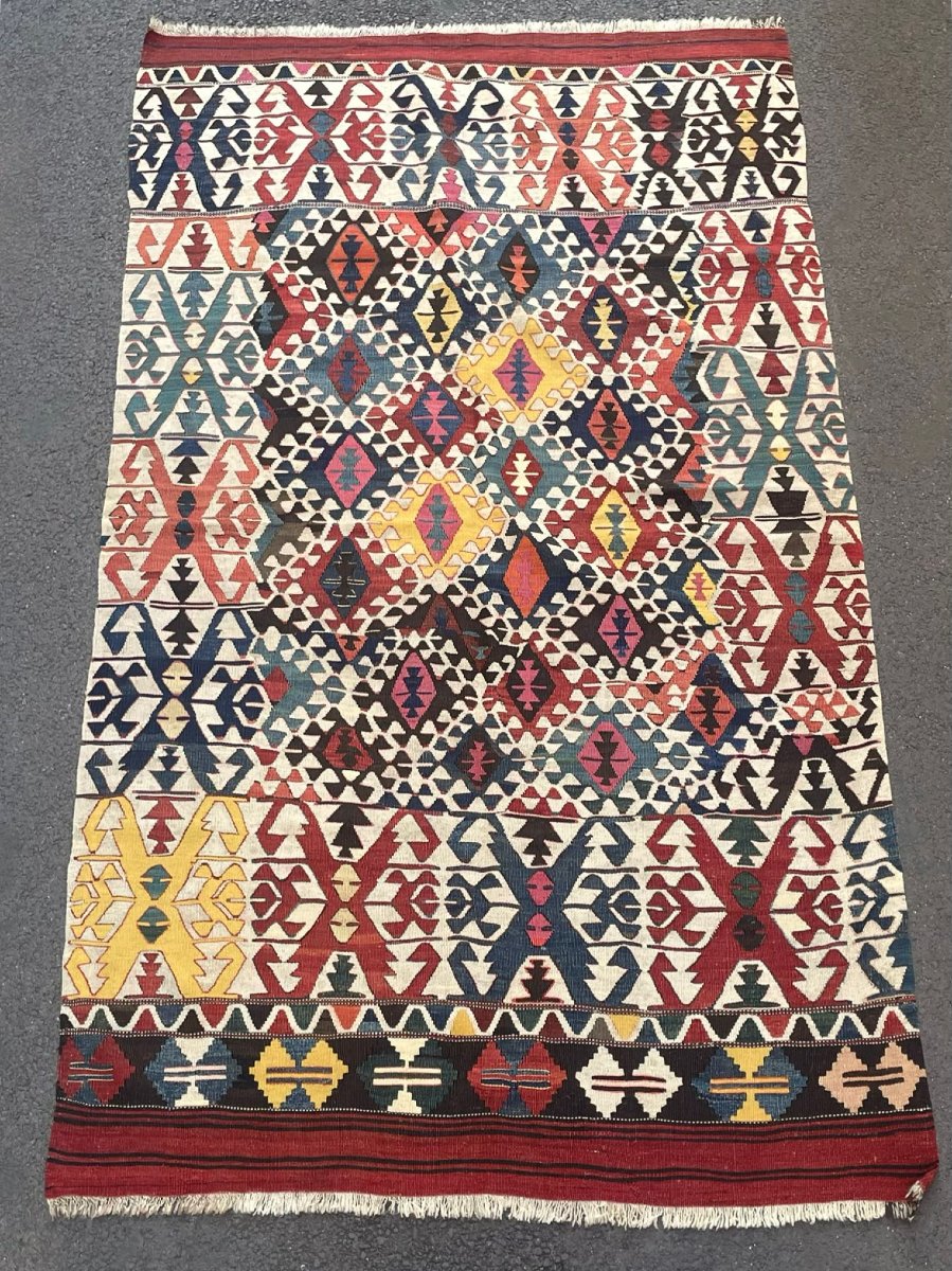 Kilim Monts Taurus. Anatolie. Circa 1900.  255 x 146 cm