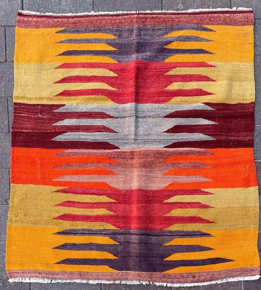 Kilim Parmaklı - Afyon, Anatolia. Circa 1950. 120 X 110 Cm