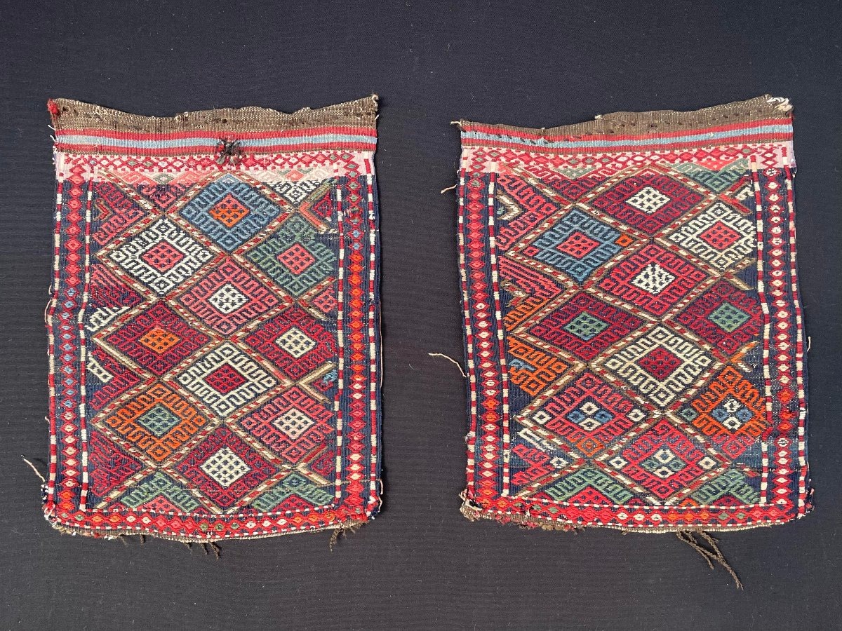 Paire de fragments de Maffrash Shahsaven / Perse. Circa 1900. 50 x 40 cm (x2)