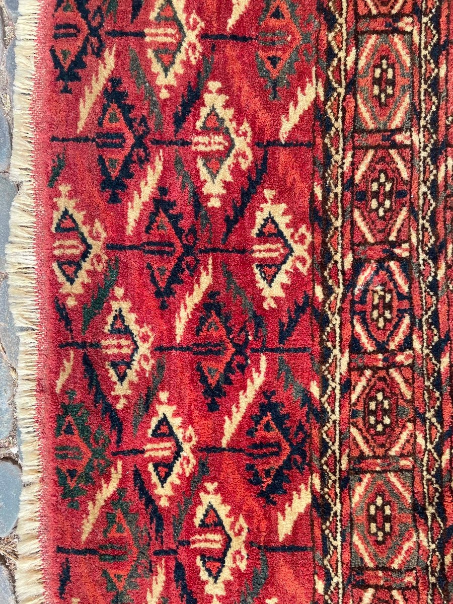 Turkmen Yomud Saddle Rug. Circa 1900. 120 X 75 Cm