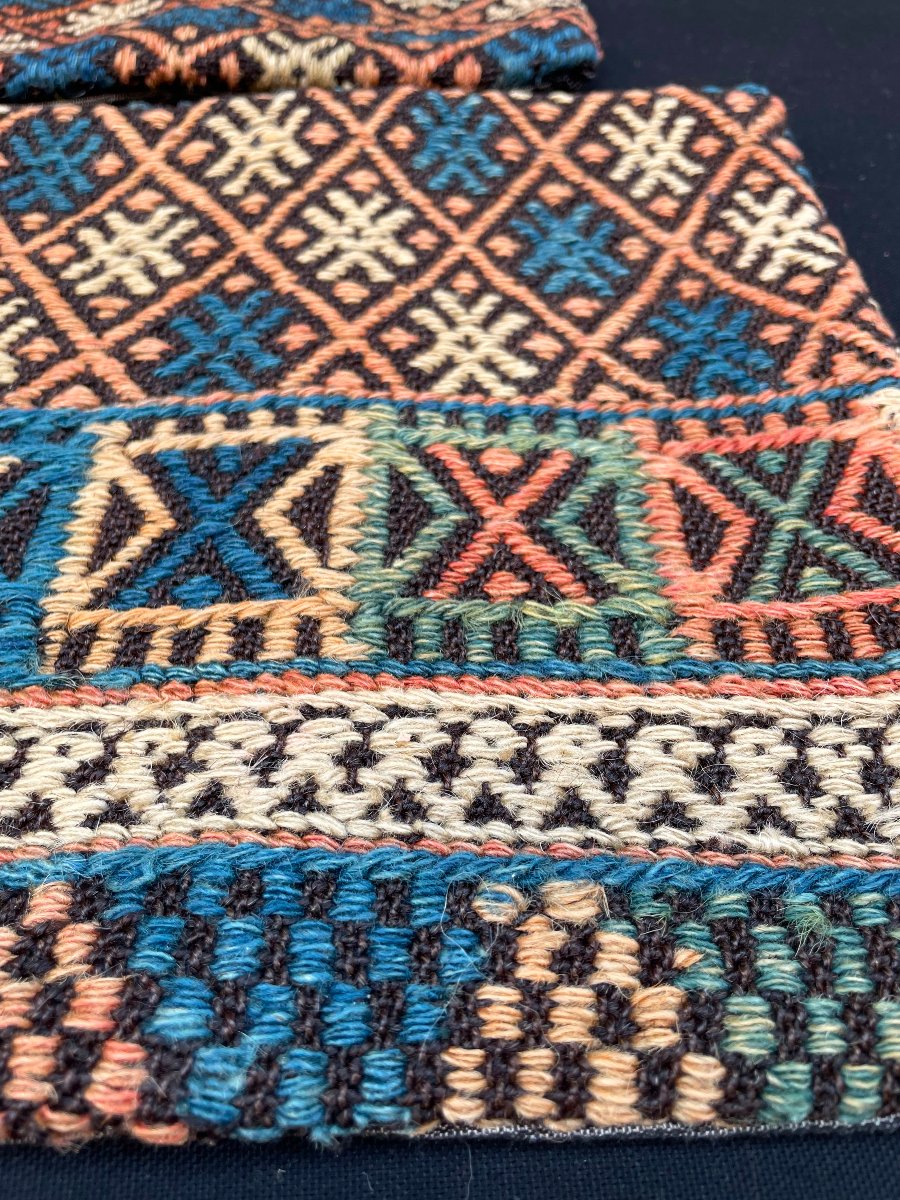 Pair Of Anatolian Kilim Cushions. Early 20th Century. 50 X 30 Cm (×2)-photo-3