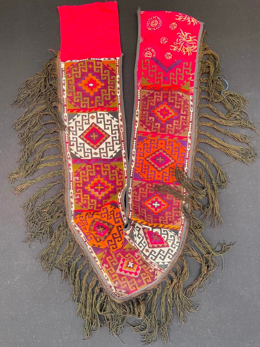 Ségoucha. Ouzbékistan. Soie sur coton. Milieu 20 ième. 85 x 72 cm