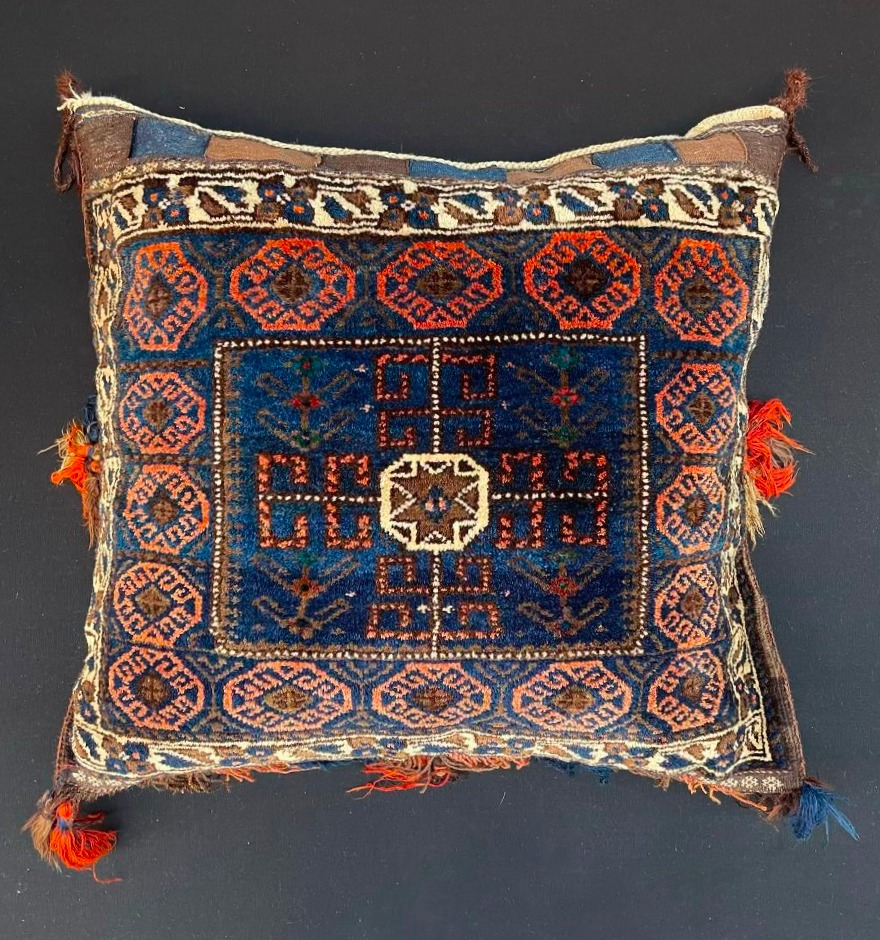 XXl Cushion. Khorjin / Persia. Circa 1900. 80 X 70 Cm