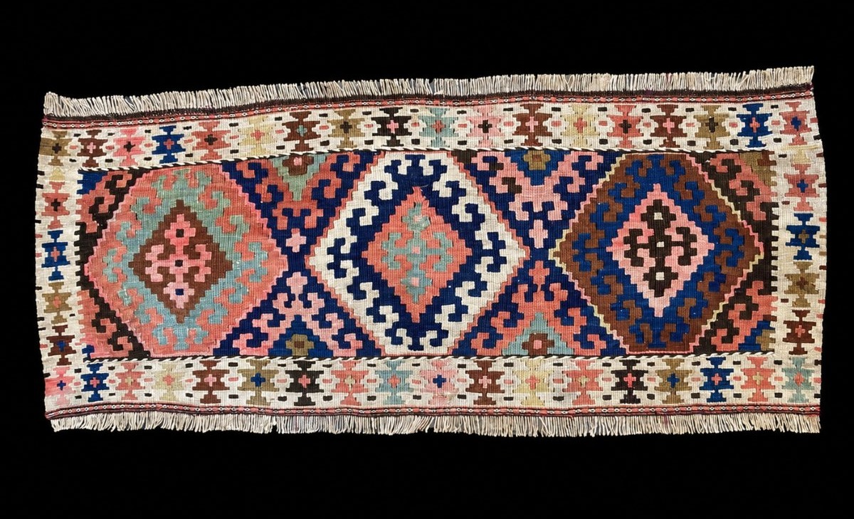 Maffrash Shasaven. Persia. Circa 1920. 110 X 42 Cm