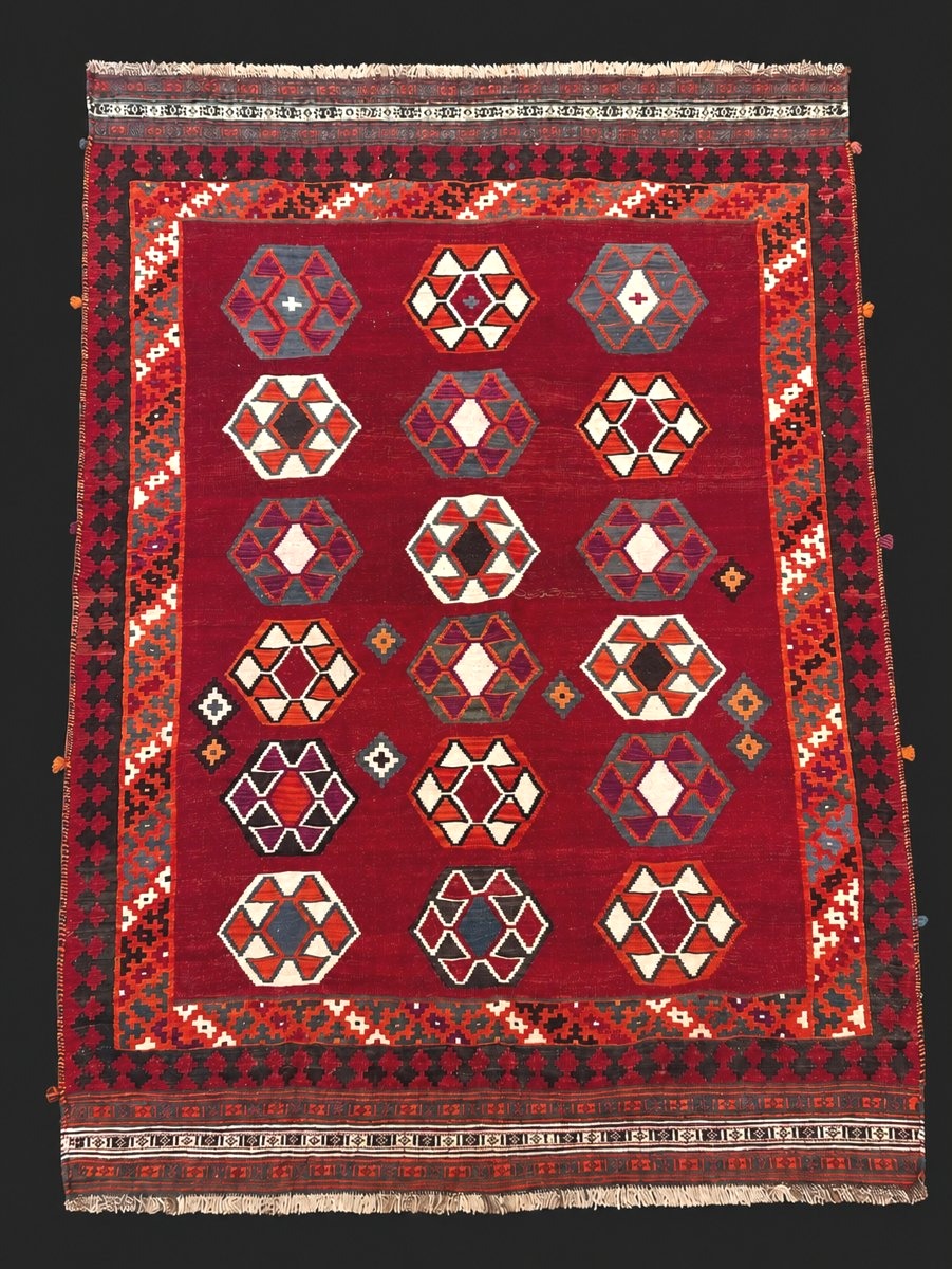 Kilim Qashqai. Perse. Milieu 20 ième. 230 x 153 cm