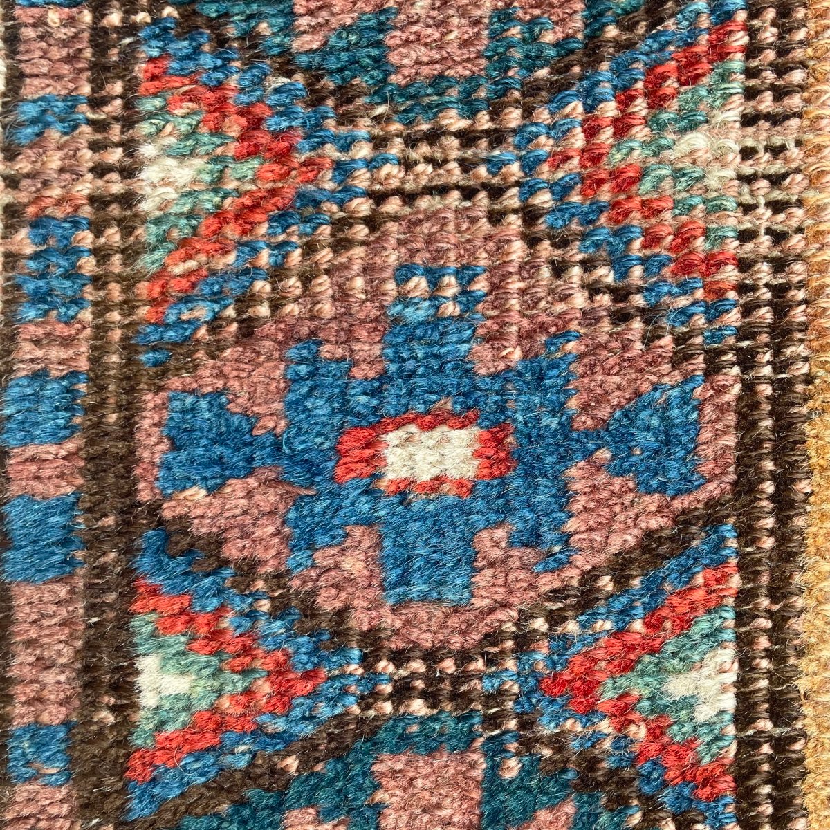 Tapis Gendje. Azerbaïdjan. Caucase. Circa 1880. 114 x 86 cm-photo-5