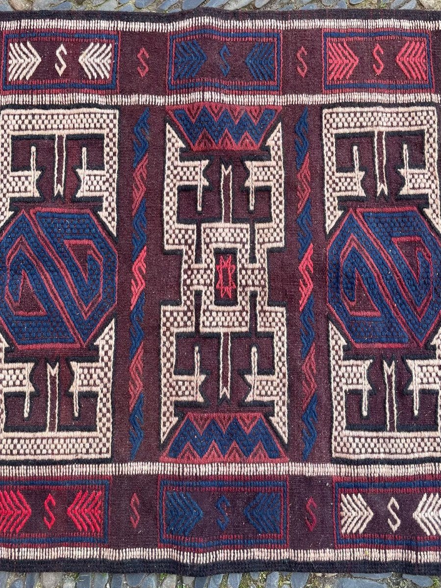 Kilim brodé Bergama. Anatolie. Milieu 20 ième. 115 x 72 cm-photo-1