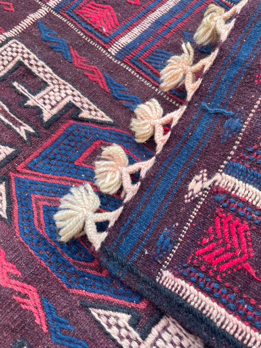Kilim brodé Bergama. Anatolie. Milieu 20 ième. 115 x 72 cm-photo-2