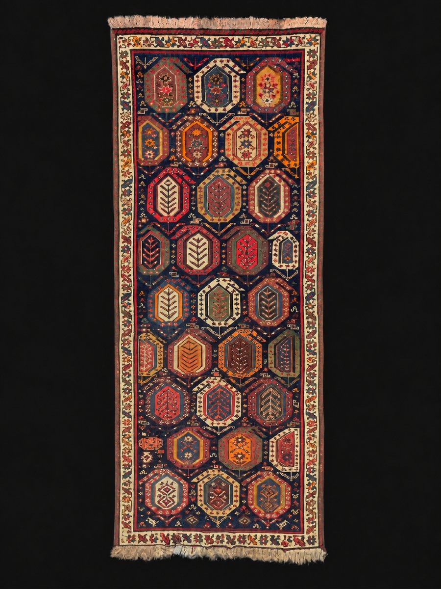 Tapis SHIRVAN - Caucase. Motif Boteh. Circa 1900.  225 x 85 cm
