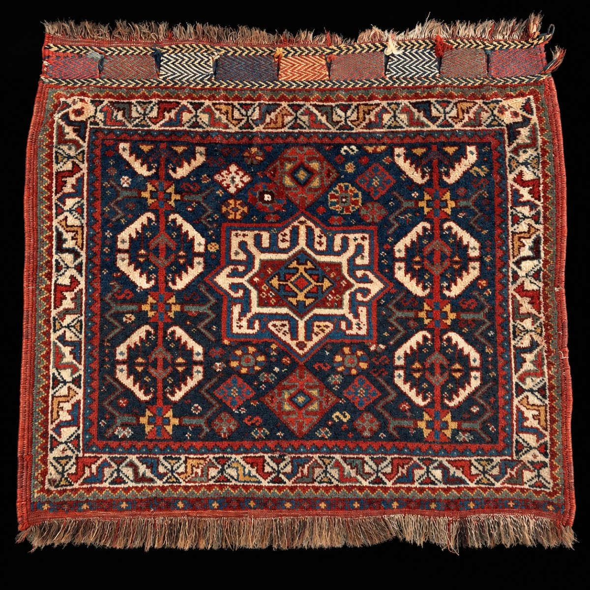 Tapis. Face de Khorjin. Perse. Circa 1880. 62 x 55 cm