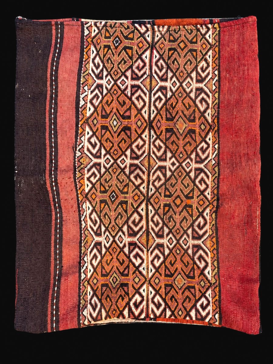 Chuval (grain Sack). Yörük / Mersin. Anatolia. Circa 1930.  98 X 78 Cm. Rug