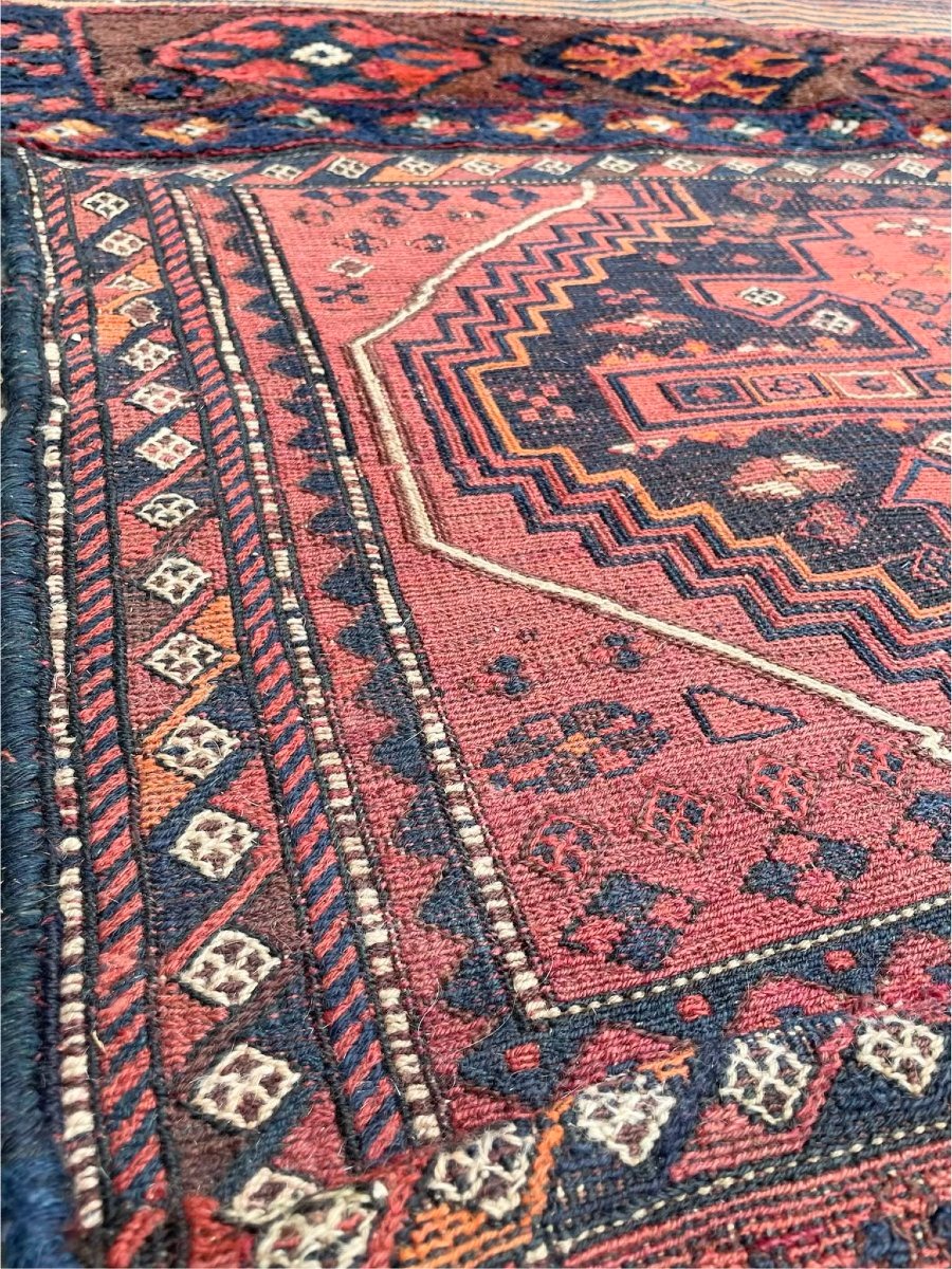 Antique Rug. Bathiyari / Persia. Circa 1880. Mixed Media. 185 X 120 Cm-photo-1