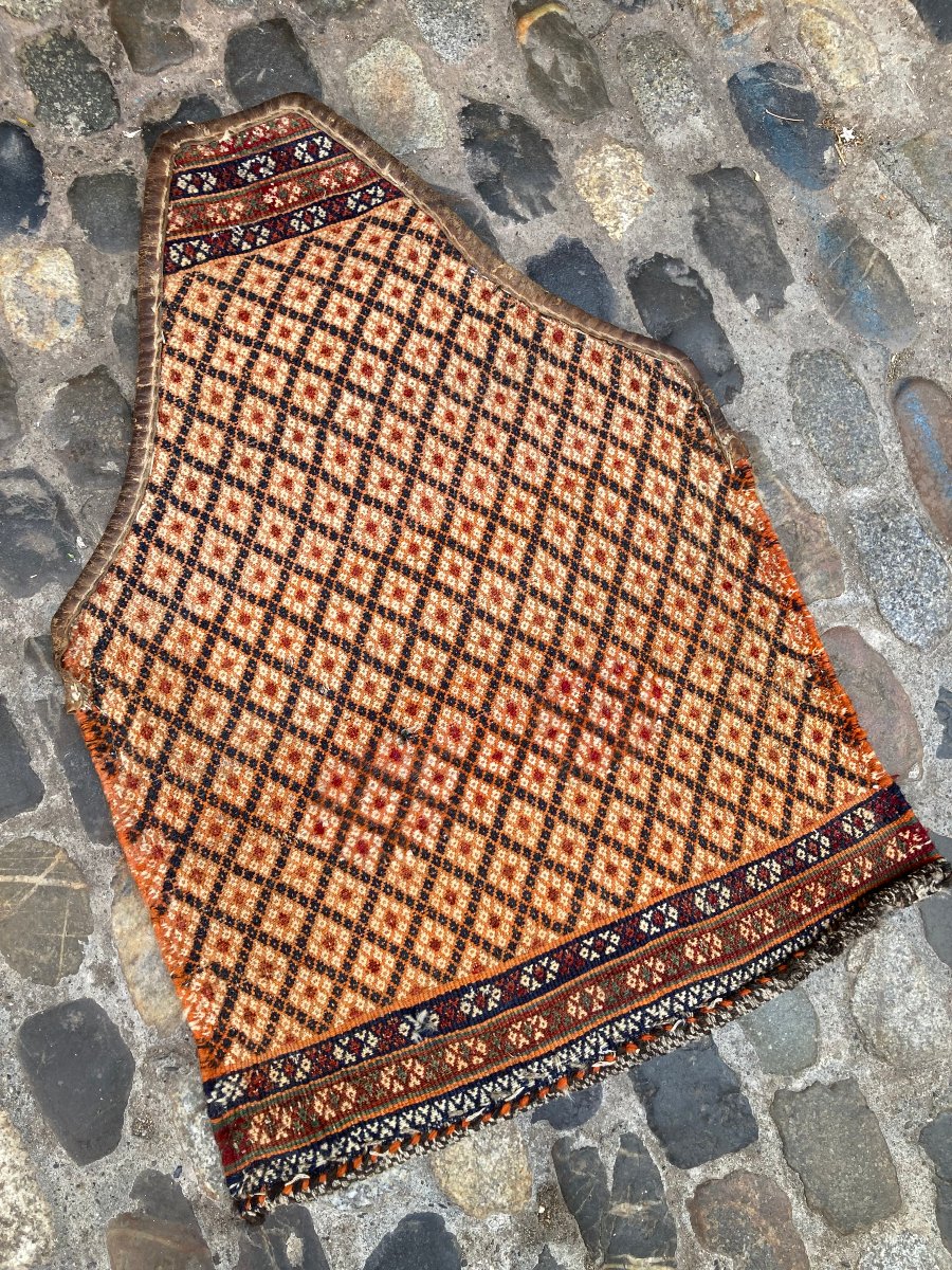 Fragment Of A Maffrash Qashqai / Persia. Late 19th Century. 75 X 53 Cm. Rug-photo-2