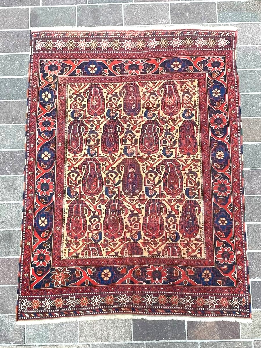 Tapis AFSHAR / PERSE. Circa 1900. 177 x 134 cm