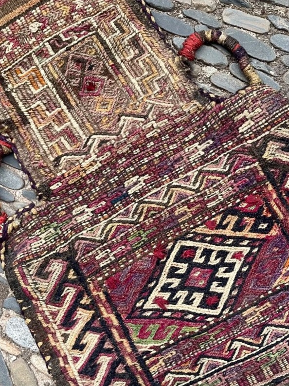 Namakdan (poche à sel). Bathiyari / Perse. Circa 1900. 58 x 40 cmcm -photo-2