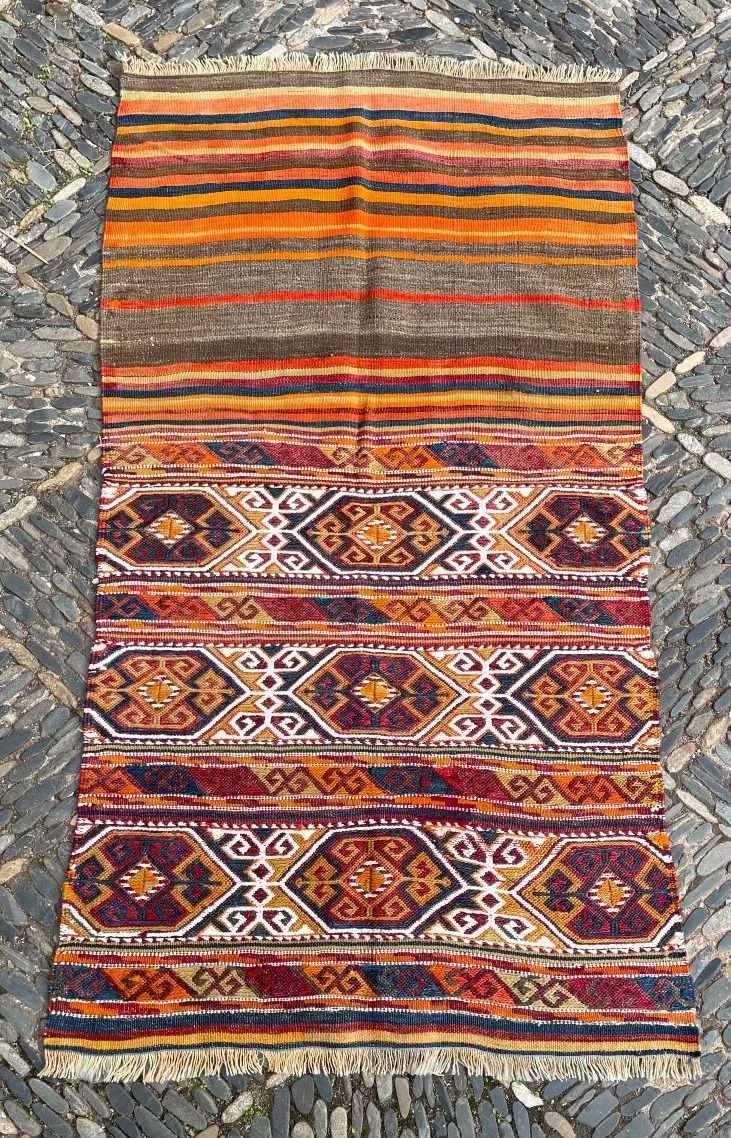 Kilim Chuval. Région de Maraş / Anatolie. Circa 1900. 160 x 83 cm. Tapis