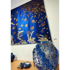 Dentelles Anciennes Sur Soie Sauvage. Zenga "bulles De Fleurs" 134 X 134 Cm