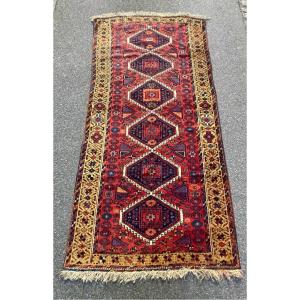 Tapis Anatolie. Circa 1920. 320 x 145 cm