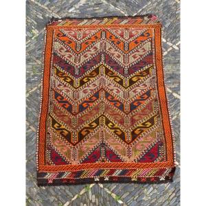 Tapis / Cicim Mut. Anatolie. Circa 1920. 138 x 98 cm