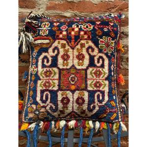 Khorjin Qashqai. Persia. Circa 1900. 42 X 36 Cm