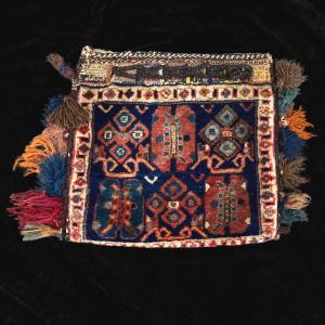 Khorjin (bag) Qashqai. Persia. Circa 1900. 45 X 38 Cm