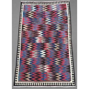 Kilim VERAMIN.  PERSE. Circa 1880.  230 x 138 cm